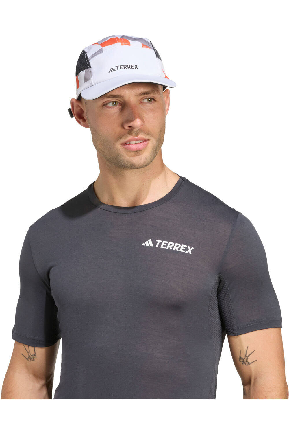 adidas gorra running TERREX CLIMACOOL 5-PANEL GRAPHIC vista frontal