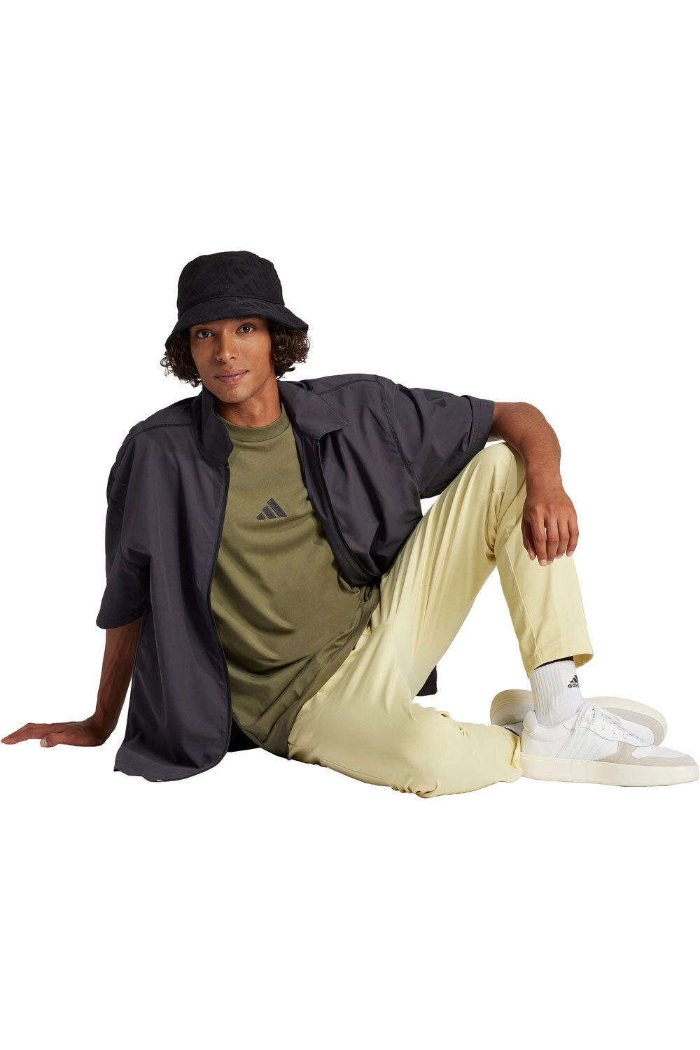 adidas gorros montaña MONOGRAM BUCKET vista frontal