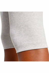 adidas Malla Corta Mujer SEASONAL ESSENTIALS vista detalle
