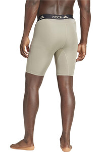 adidas mallas cortas fitness hombre TF BASE SHORT T vista trasera