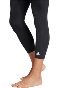 adidas mallas piratas fitness hombre TECHFIT COMPRESSION vista detalle