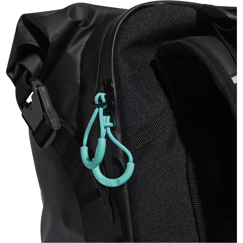adidas mochila deporte MERCEDES AMG PETRONAS ADAPTIVE SYSTEM 05