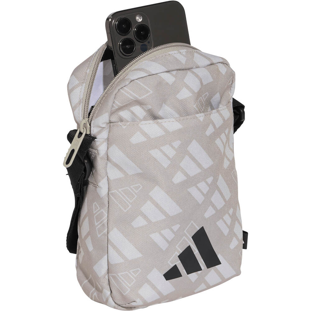 adidas mochila LINEAR MONOGRAM 02