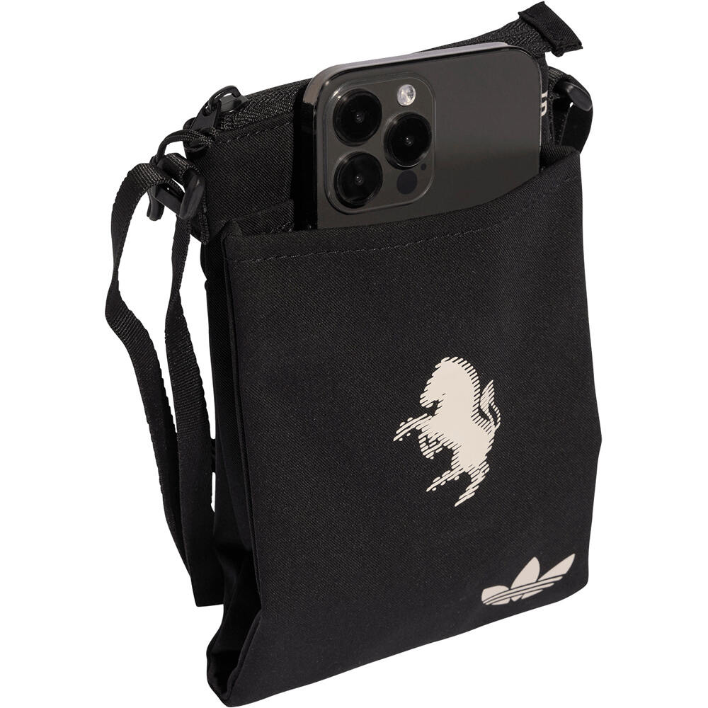 adidas mochila moda JUVENTUS 26 SMALL BAG 03