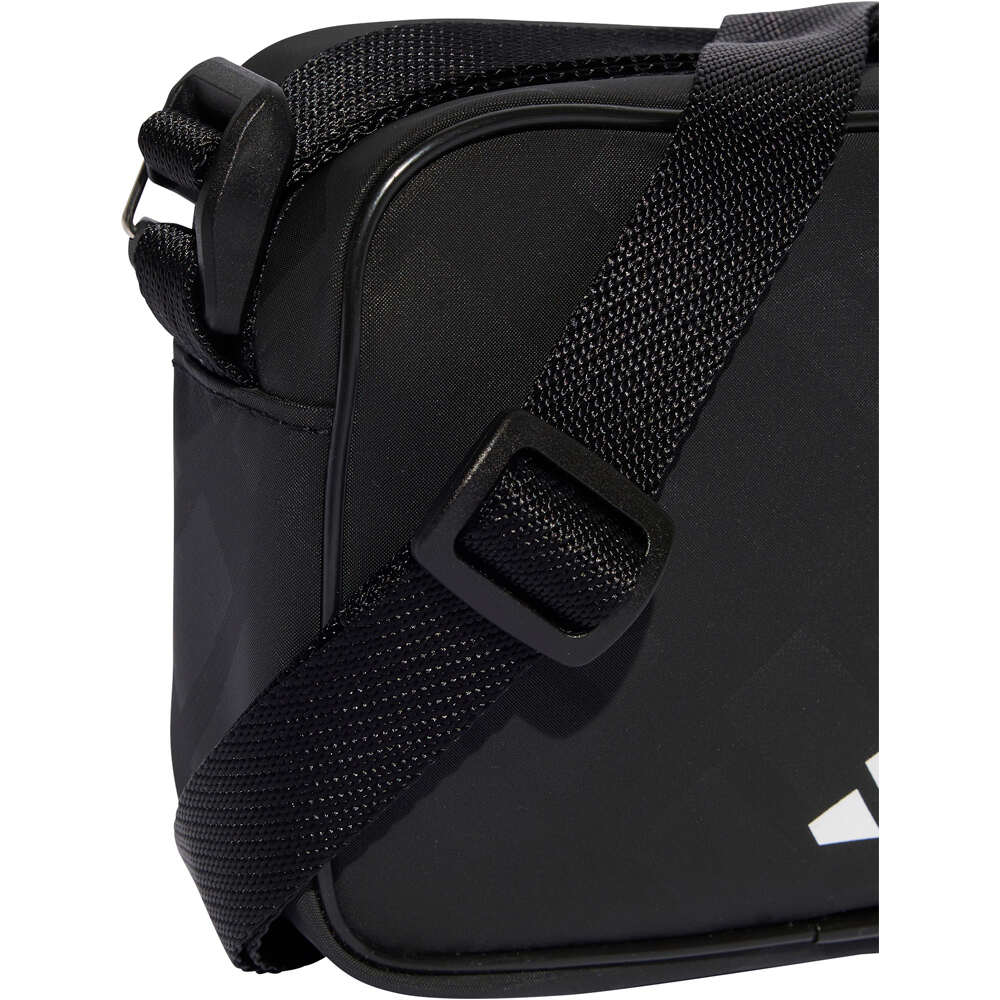 adidas mochila MONOGRAM ESSENTIALS 03