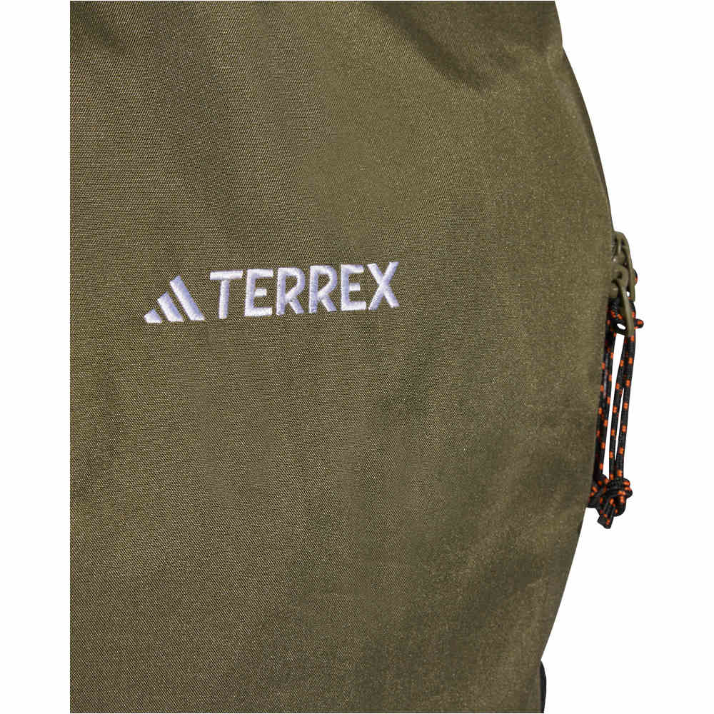 adidas mochila montaña MT ESS BP 20L 04