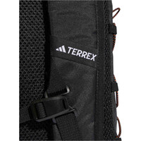 adidas mochila montaña MT ESS BP 20L 05