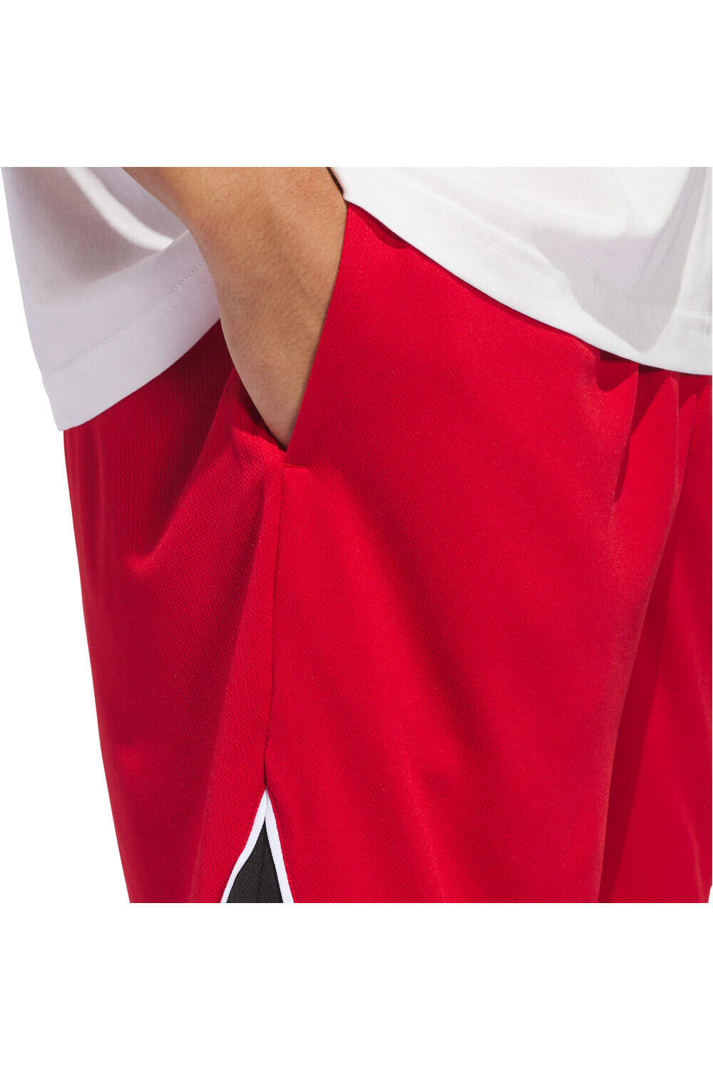 adidas pantalón baloncesto BADGE OF SPORT 03