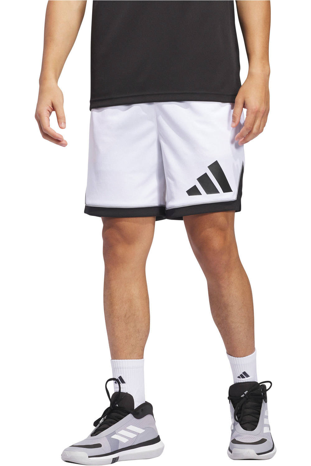 adidas pantalón baloncesto BOS SHORT vista frontal