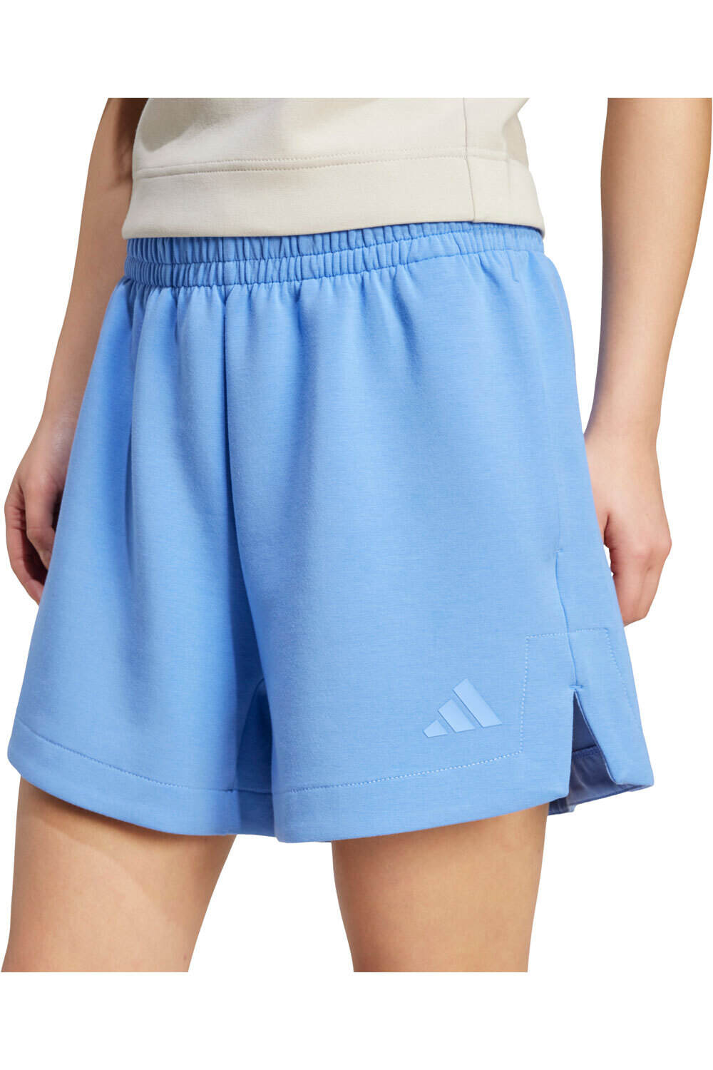 adidas pantalón corto deporte mujer SOFT LUX 03