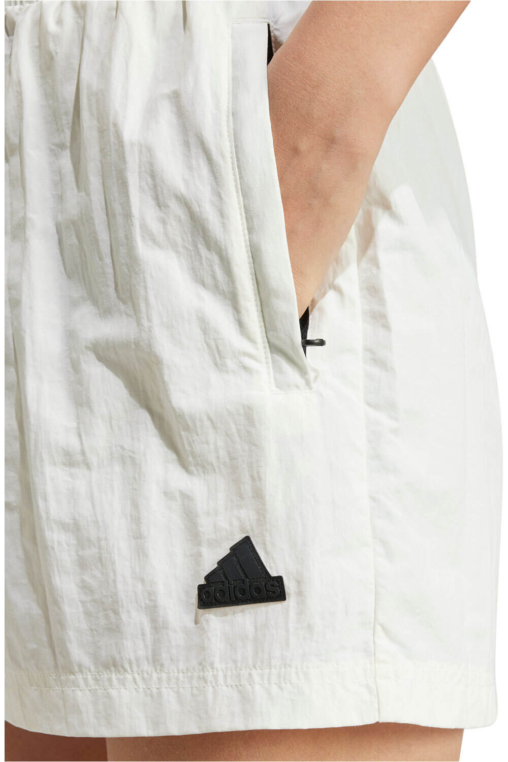 adidas pantalón corto deporte mujer W CE SHORT 04