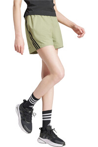 adidas pantalón corto deporte mujer W FI 3S WVN SHO vista trasera