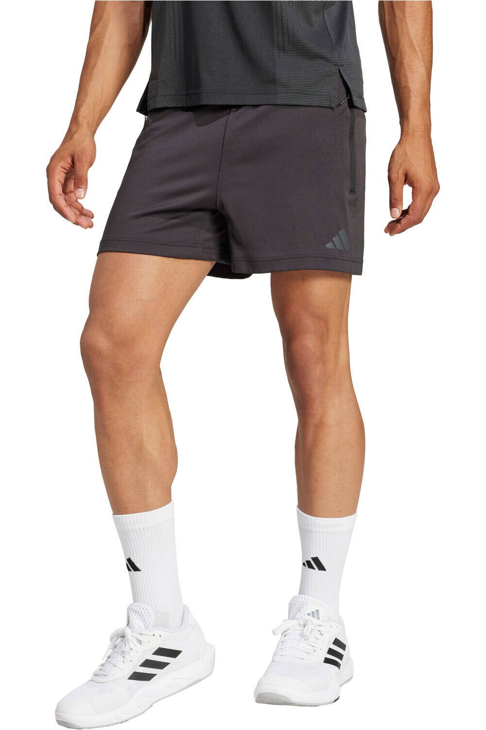 adidas pantalón corto fitness hombre AIRCHILL vista frontal