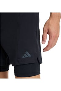 adidas pantalón corto fitness hombre D4T 2IN1 SHORTS vista detalle