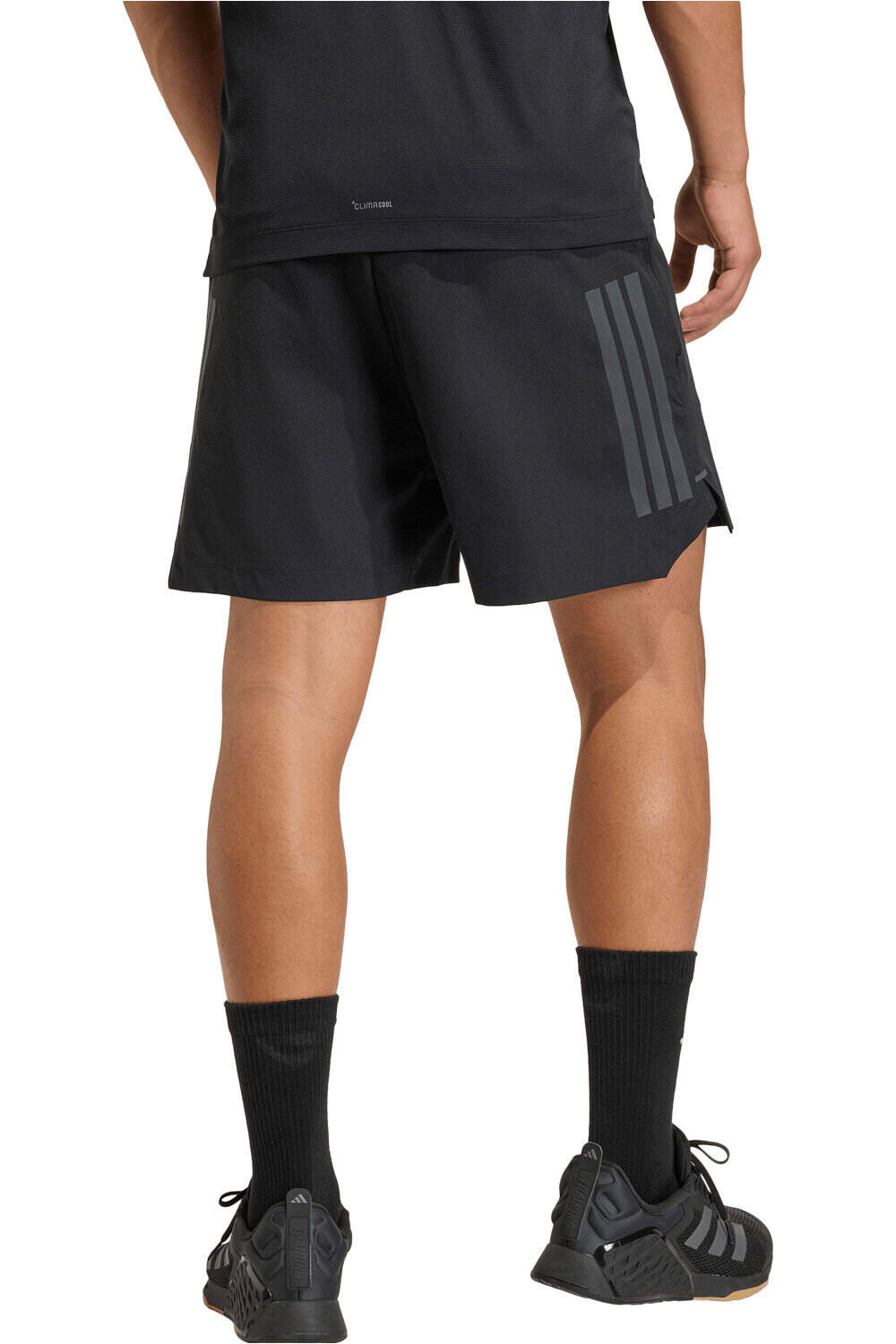 adidas pantalón corto fitness hombre D4T POWER 3 BANDAS vista trasera