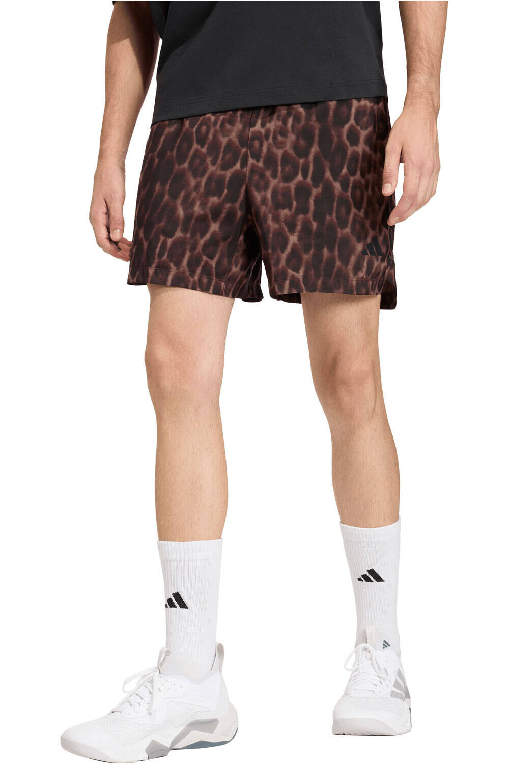 adidas pantalón corto fitness hombre D4T PWAOP SHORT 5 vista frontal