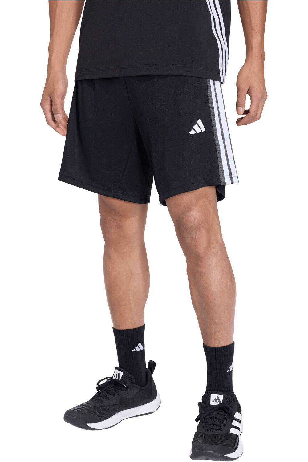 adidas pantalón corto fitness hombre ESSENTIALS ALL-SET 3 STRIPES vista frontal