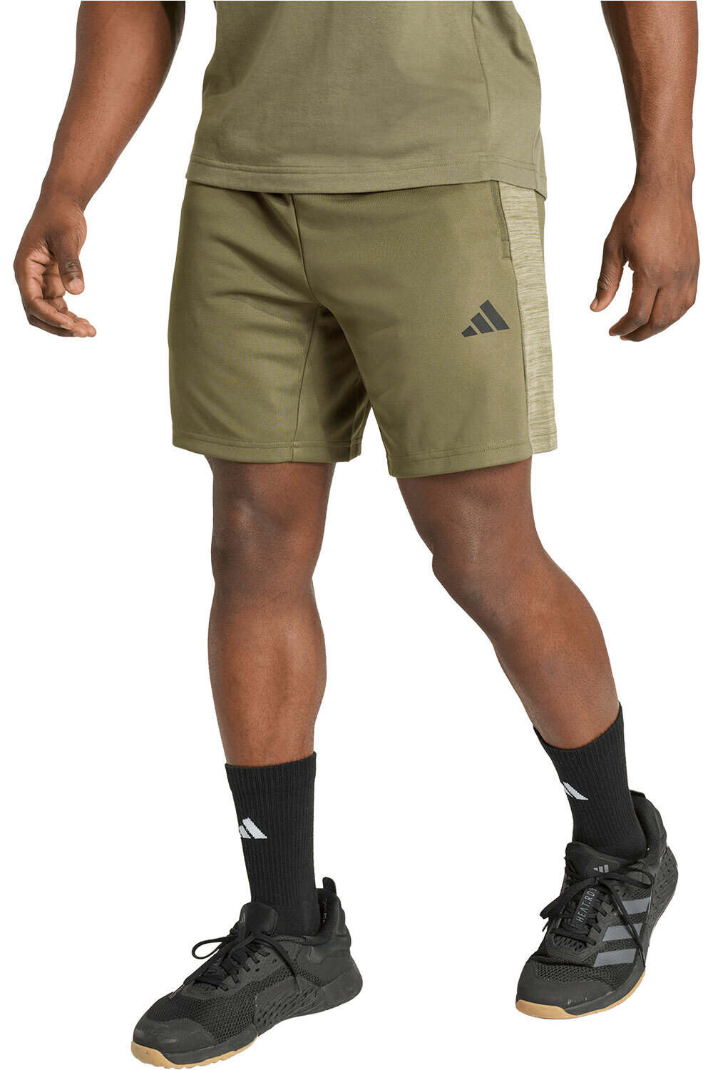 adidas pantalón corto fitness hombre ESSENTIALS ALL-SET vista frontal