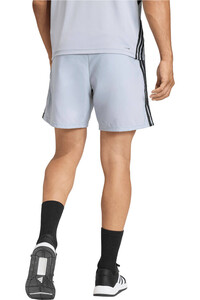 adidas pantalón corto fitness hombre ESSENTIALS BASE 3 STRIPES vista trasera