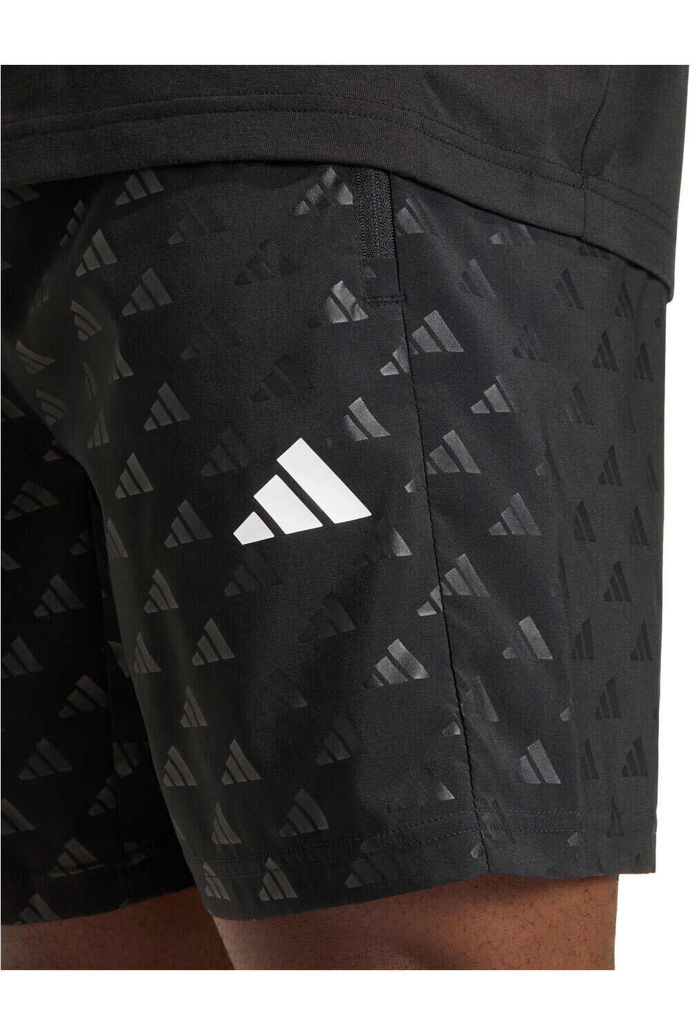 adidas pantalón corto fitness hombre ESSENTIALS BRANDLOVE vista detalle