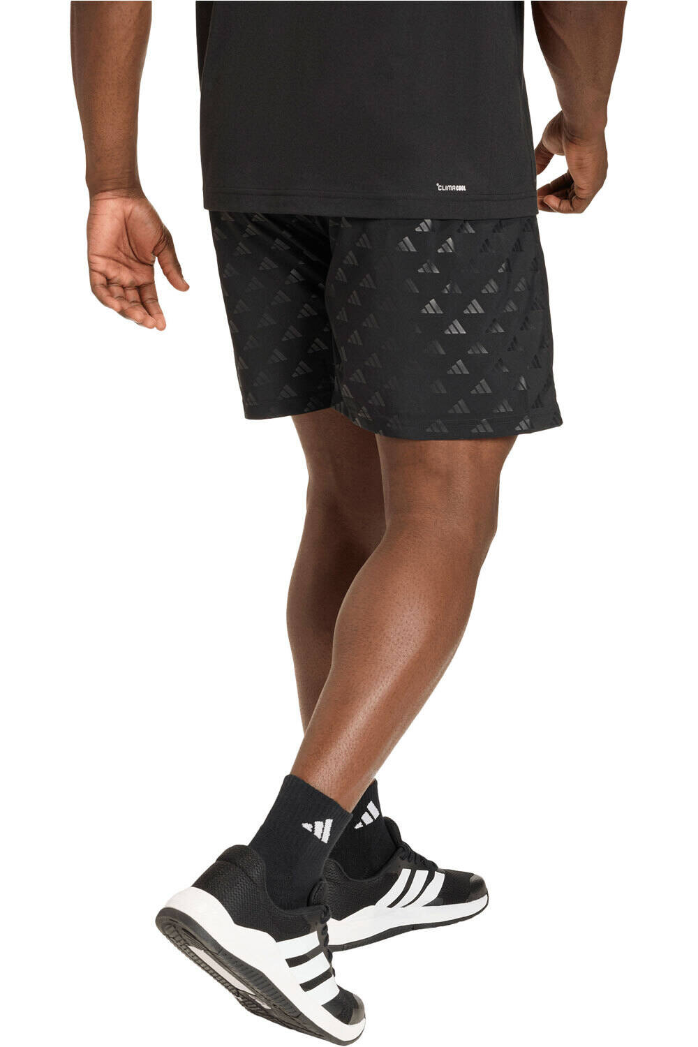 adidas pantalón corto fitness hombre ESSENTIALS BRANDLOVE vista trasera