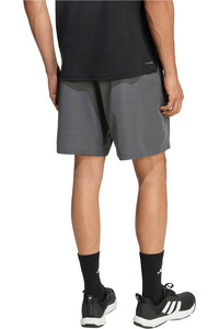 adidas pantalón corto fitness hombre JASPEADO ESSENTIALS BASE vista trasera