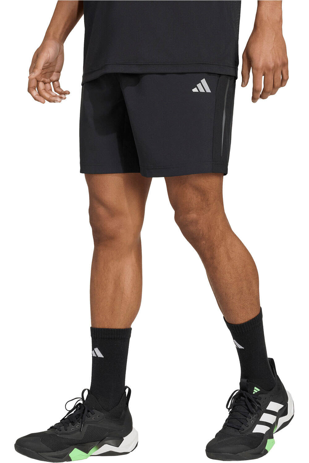 adidas pantalón corto fitness hombre TECH APPAREL vista frontal