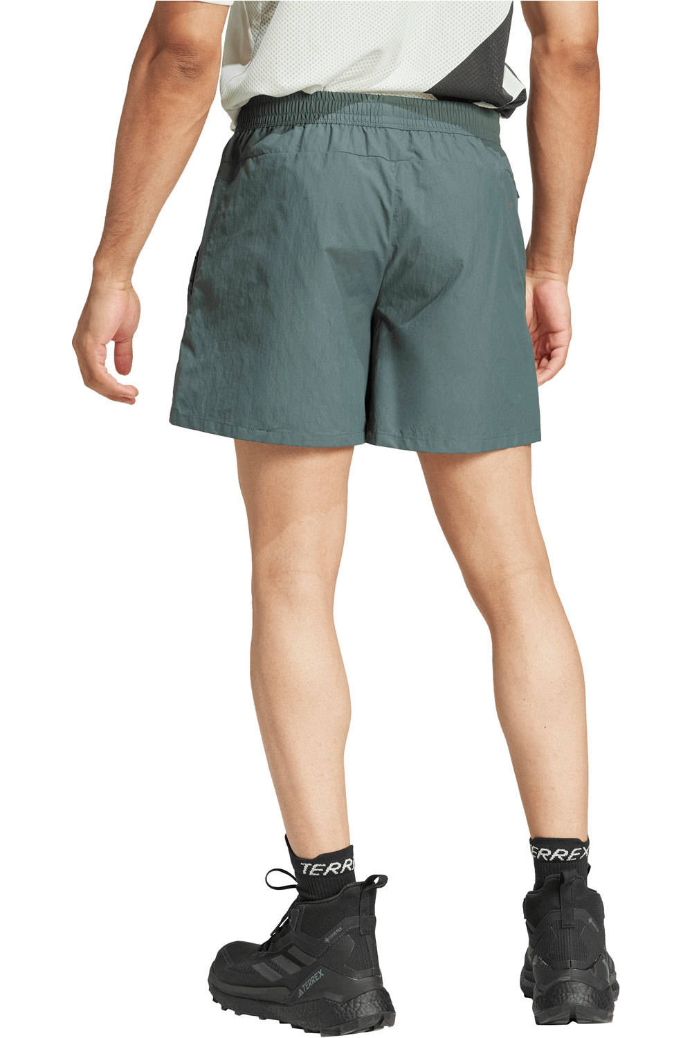 adidas pantalón corto montaña hombre Terrex Multi vista trasera