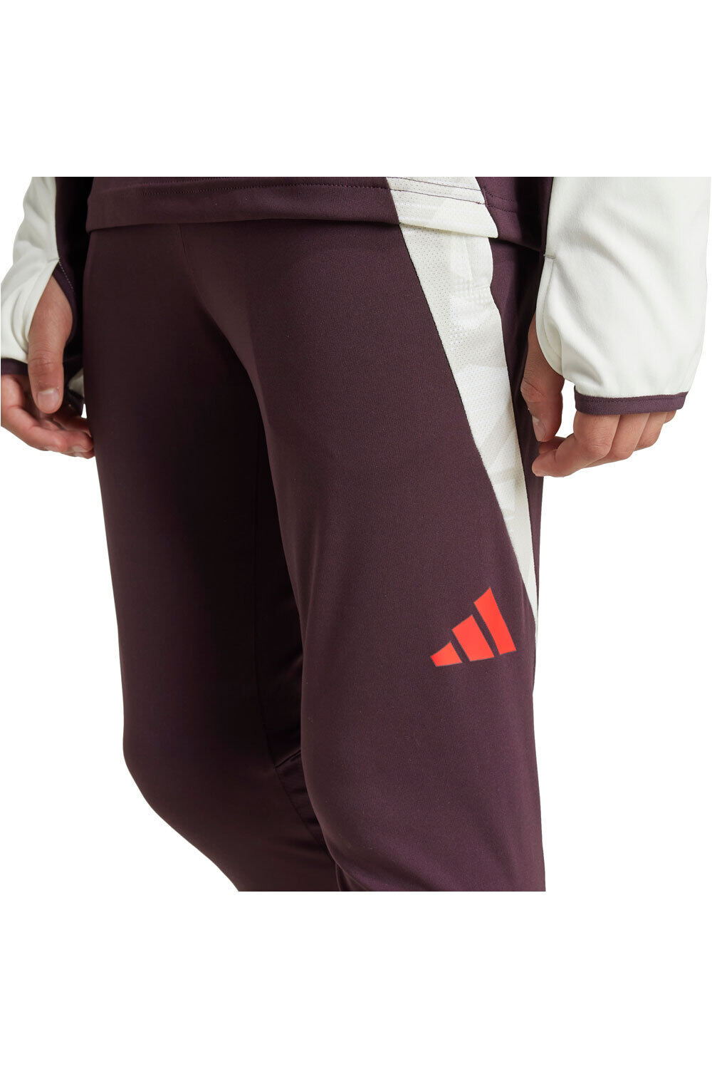 adidas pantalón futbol niño B.MUNICH 25 TR PNTY vista detalle
