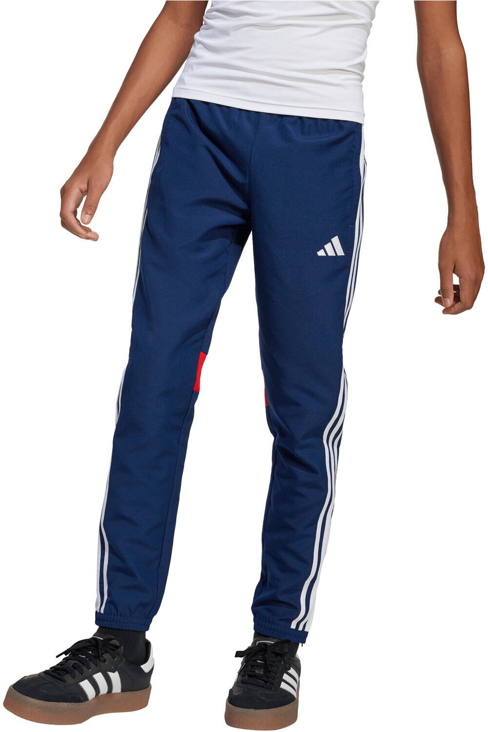adidas pantalón futbol niño TIRO 25 ESSENTIALS WOVEN vista frontal