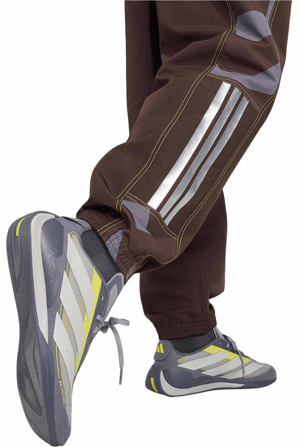 adidas pantalón hombre CAMO WOVEN AMG 03