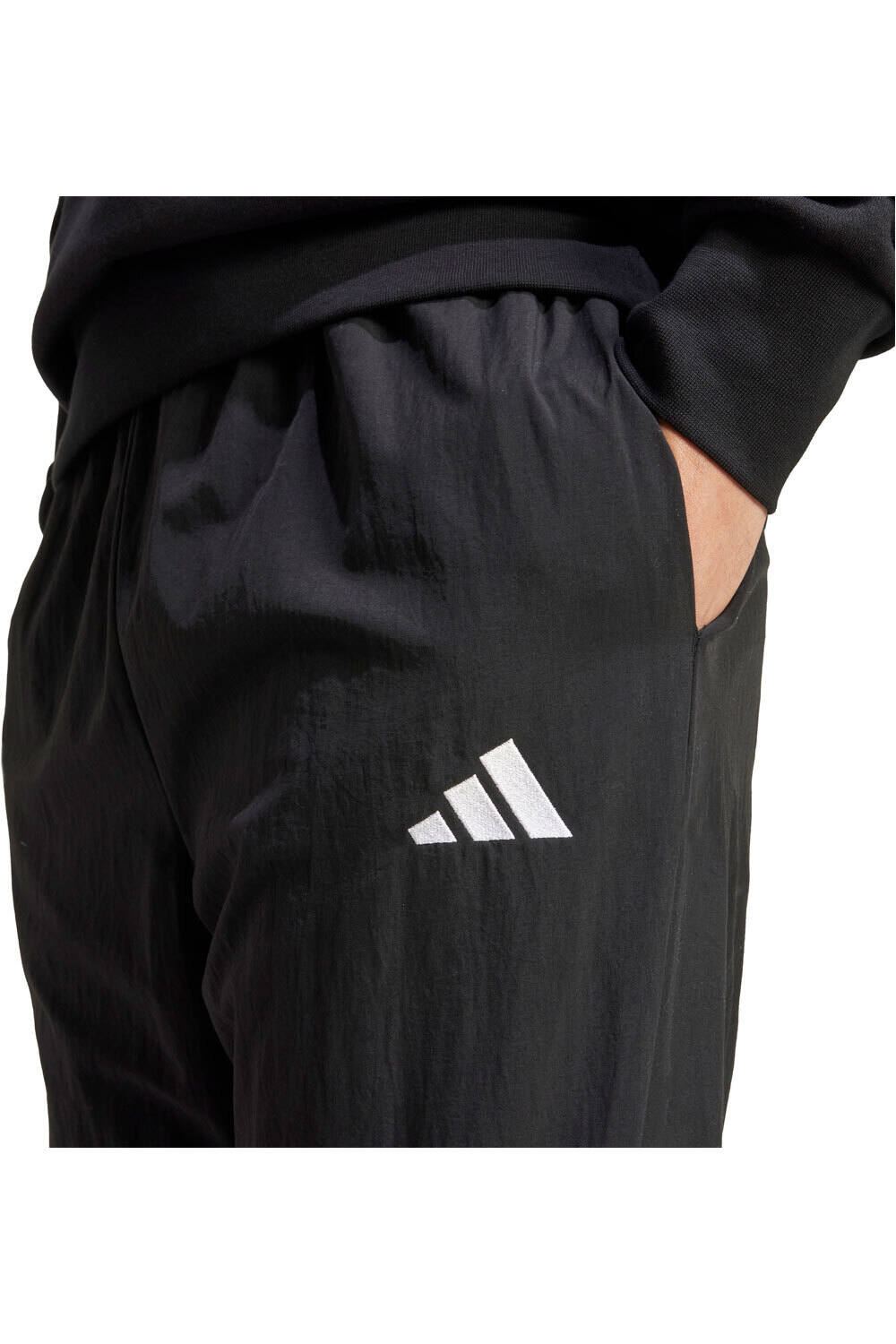 adidas pantalón hombre ESSENTIAL SMALL LOGO WOVEN 03