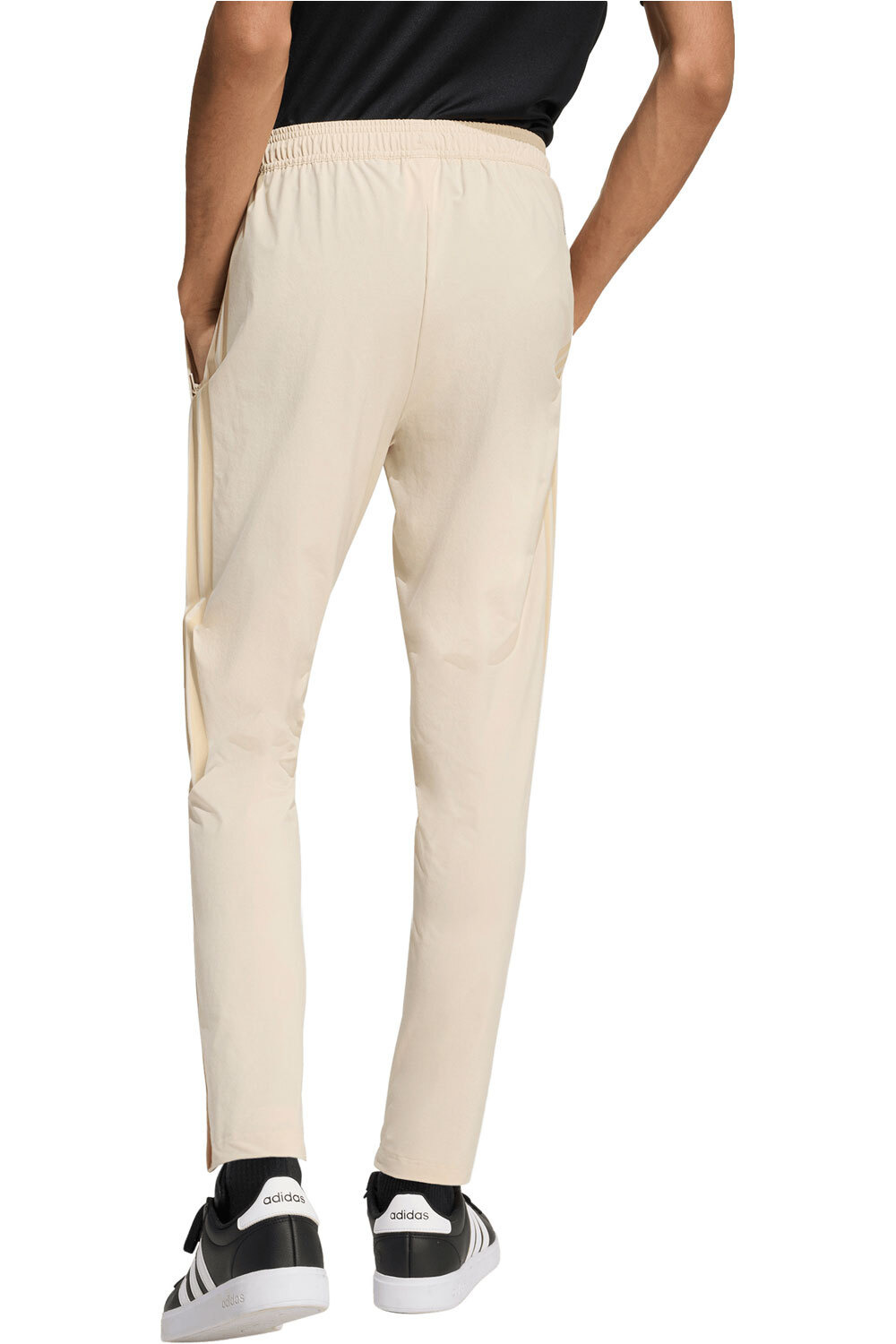 adidas pantalón hombre HOUSE OF TIRO vista trasera