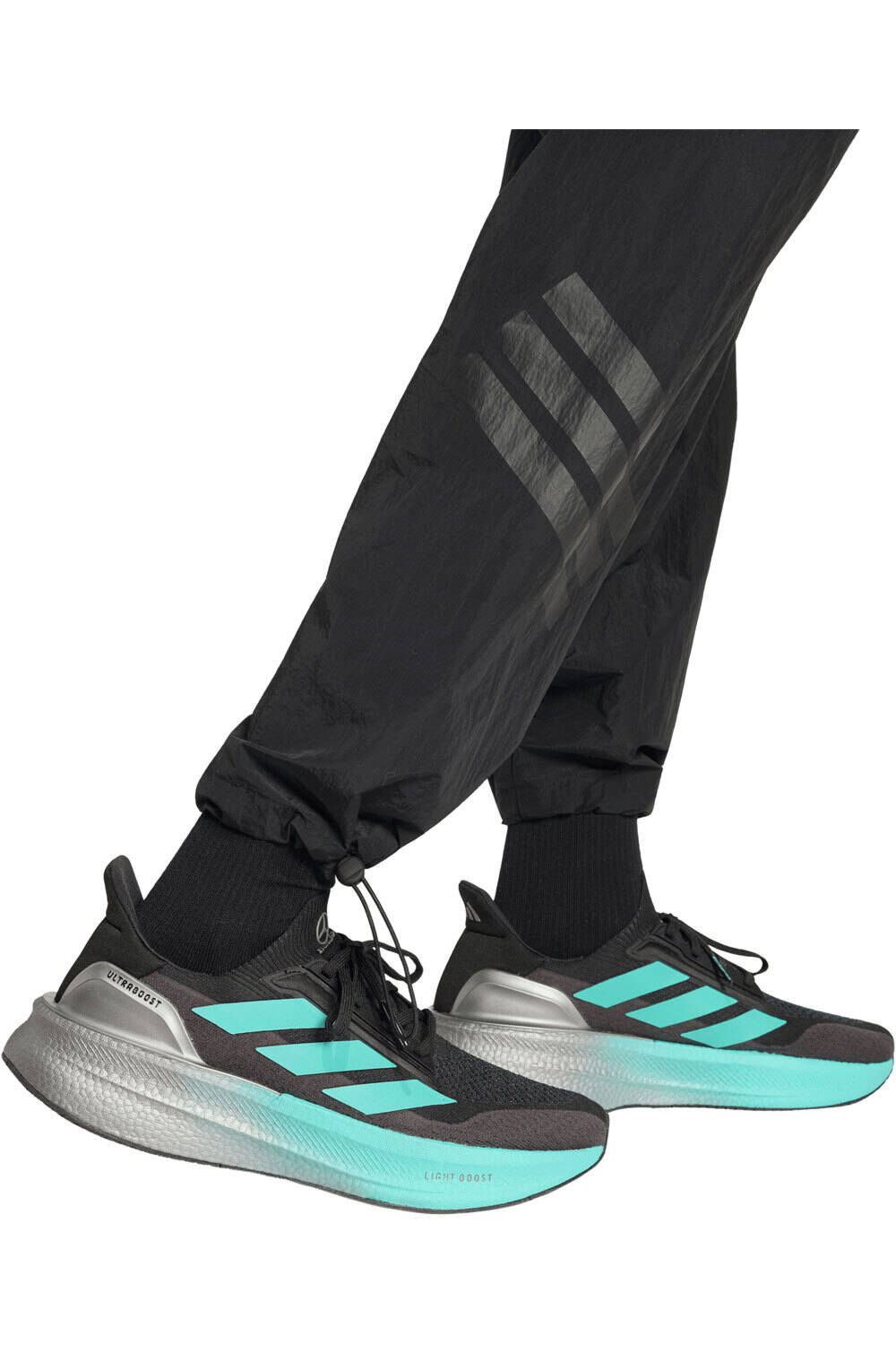 adidas pantalón hombre MERCEDES-AMG PETRONAS FORMULA 1 TEAM NIGHT WOVEN 03