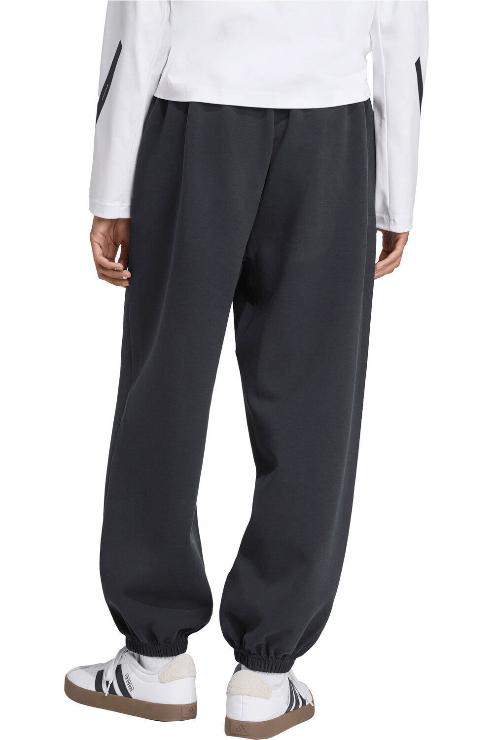 adidas pantalón hombre SOFT LUXE vista trasera