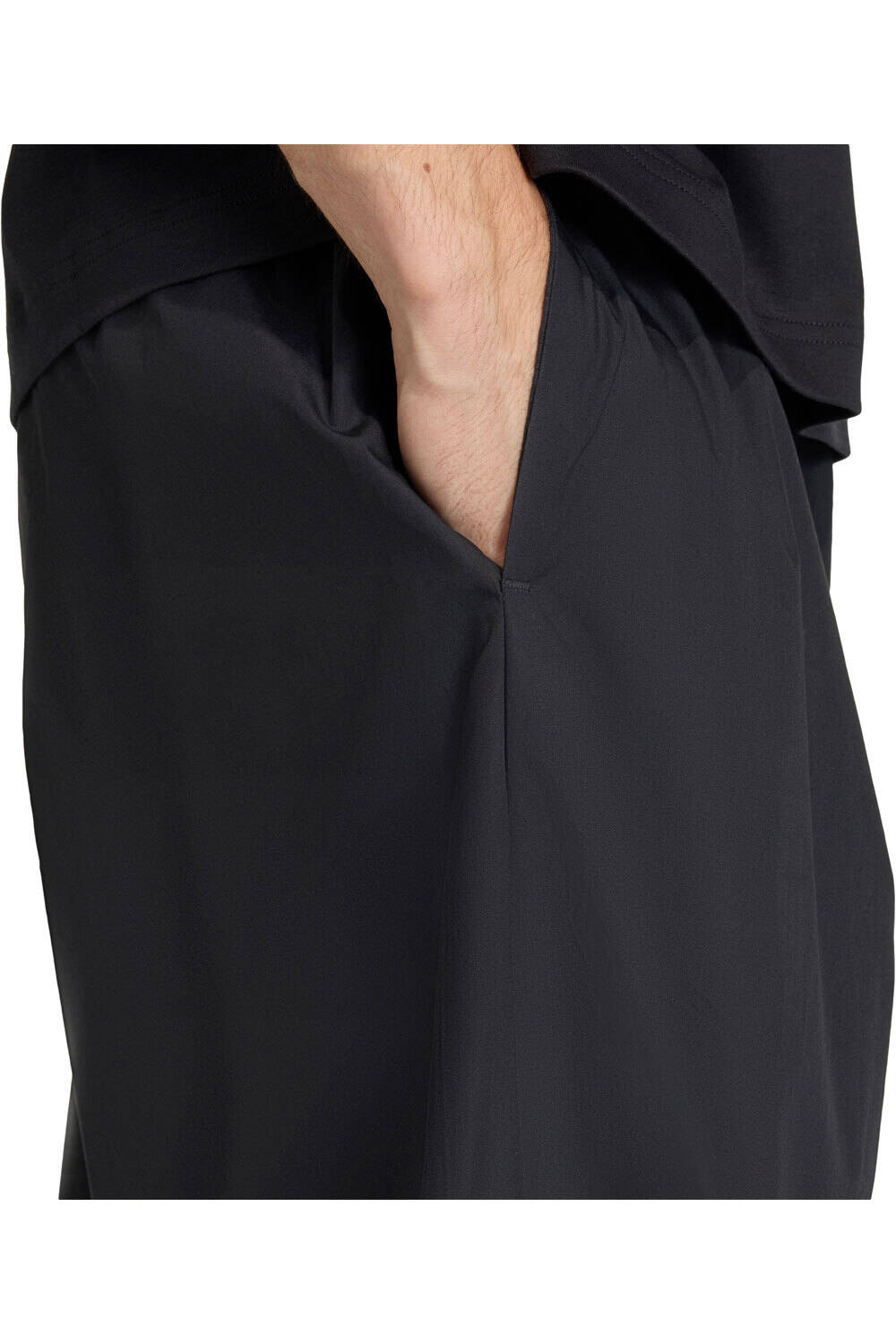 adidas pantalón hombre TEJIDO CITY TECH vista detalle