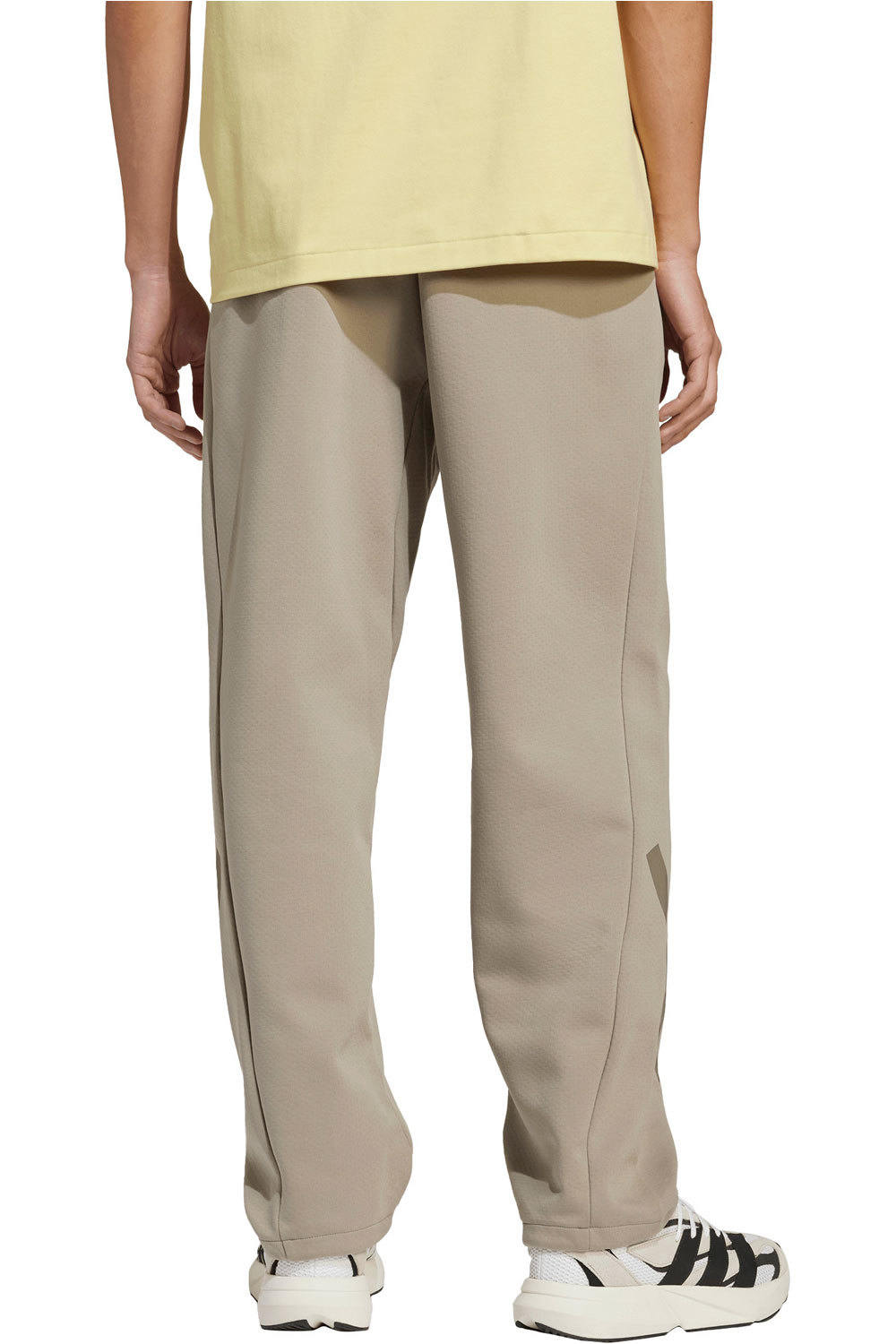 adidas pantalón hombre Z.N.E. Open-Hem vista trasera