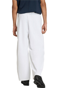 adidas pantalón hombre Z.N.E. vista trasera