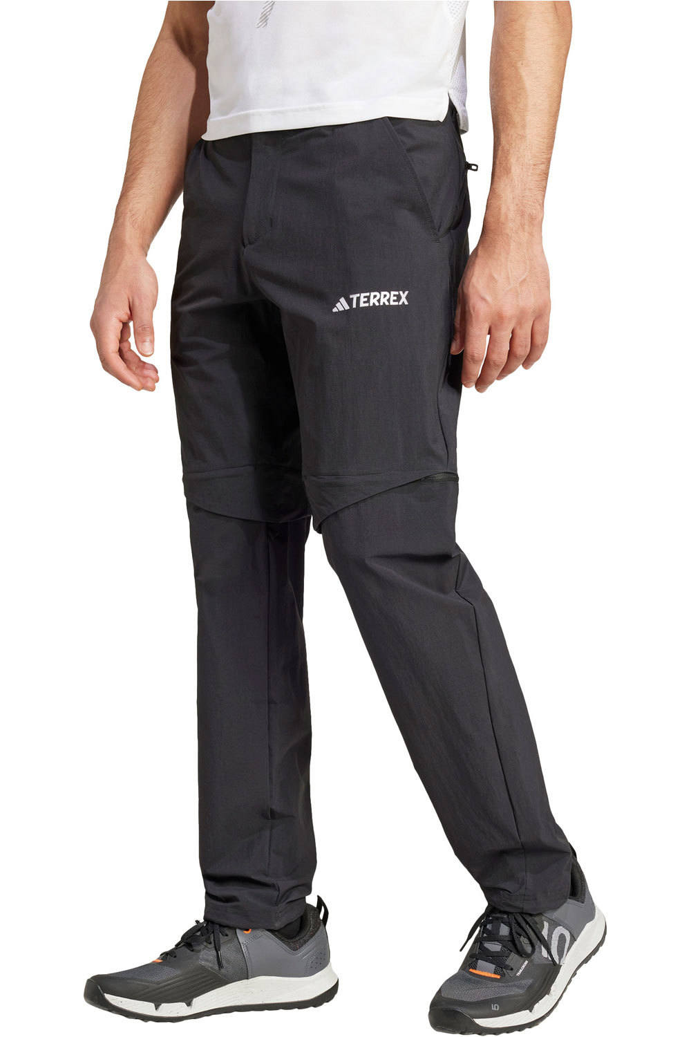 adidas pantalón montaña hombre MT ZIP OFF P vista frontal
