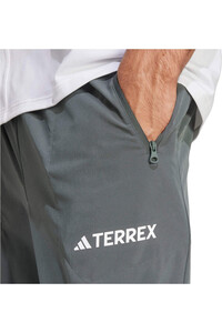 adidas pantalón montaña hombre Multi Essentials Stretch 03