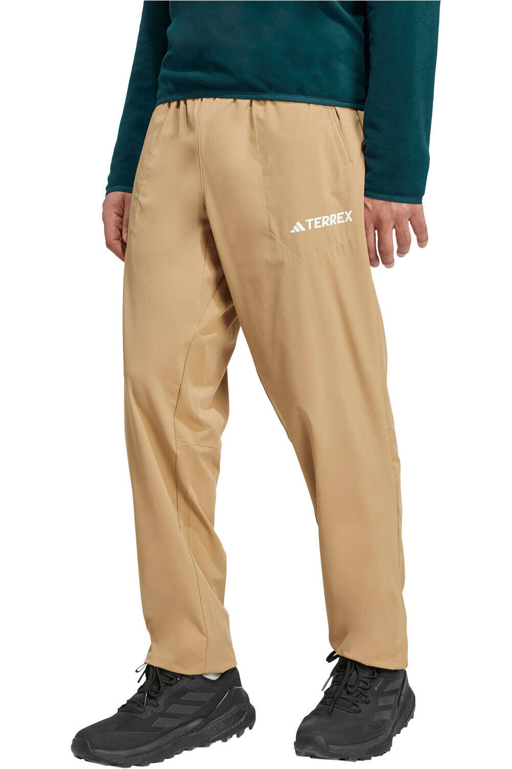 adidas pantalón montaña mujer MULTI ESSENTIALS vista frontal