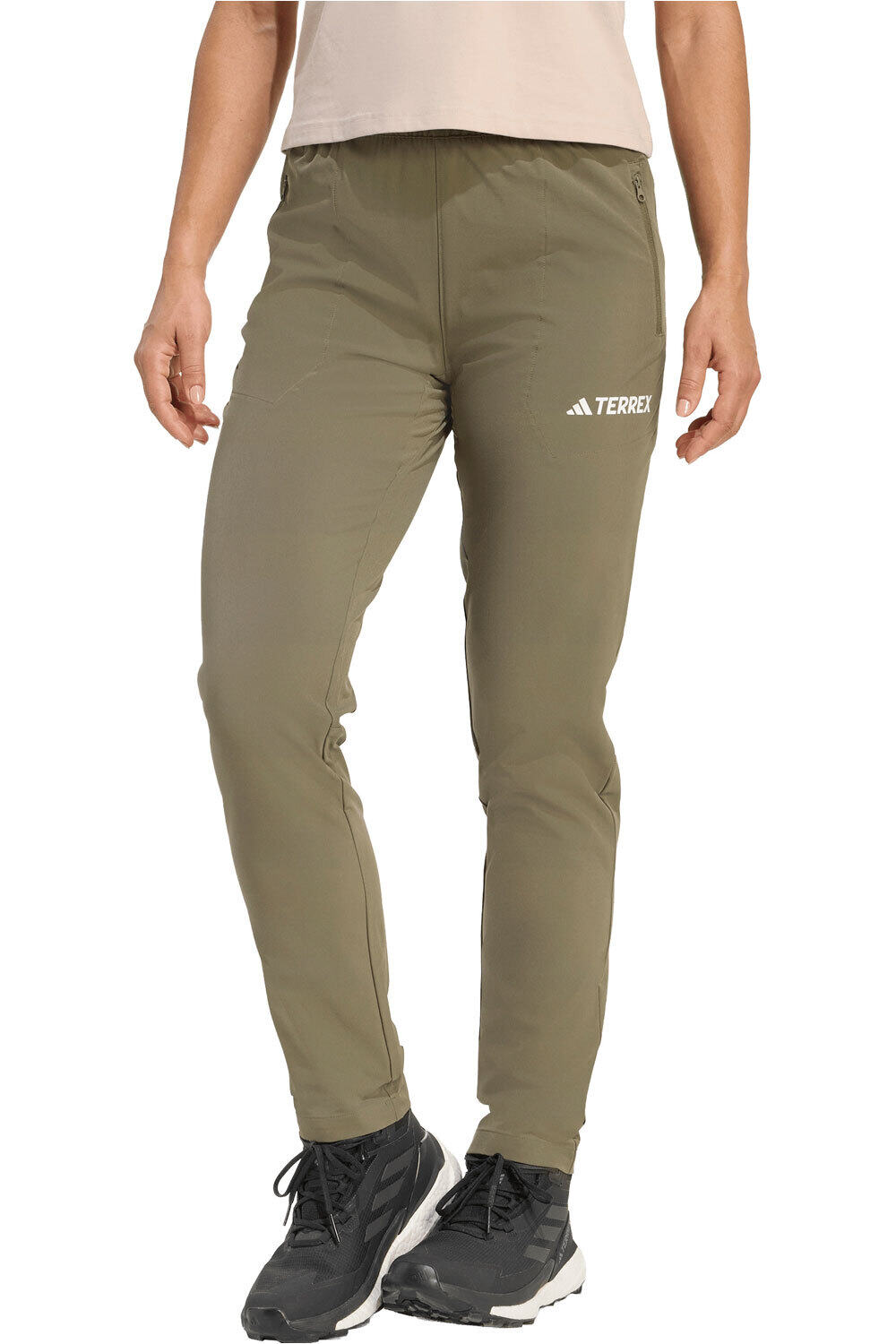 adidas pantalón montaña mujer MULTI ESSENTIALS vista frontal