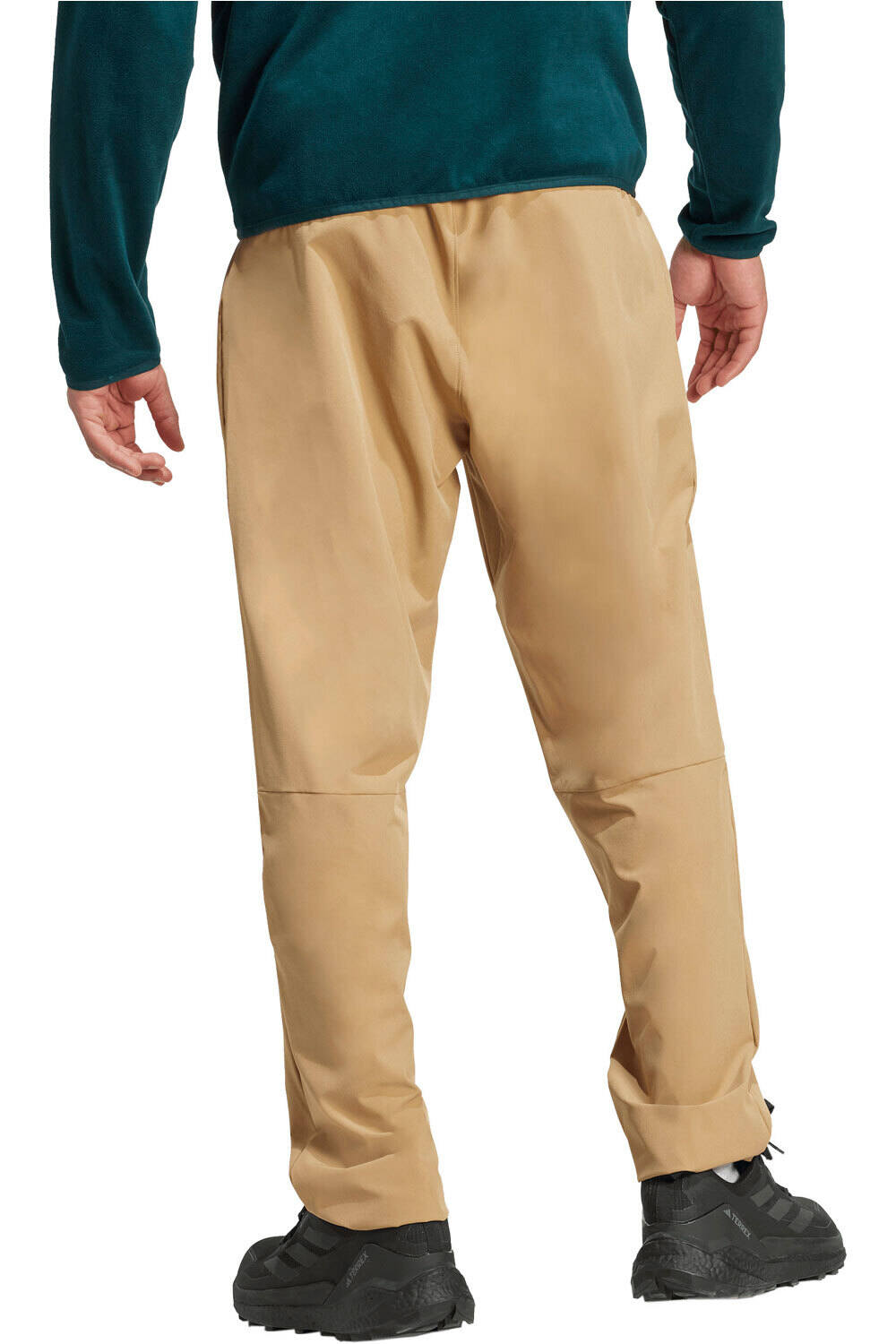 adidas pantalón montaña mujer MULTI ESSENTIALS vista trasera