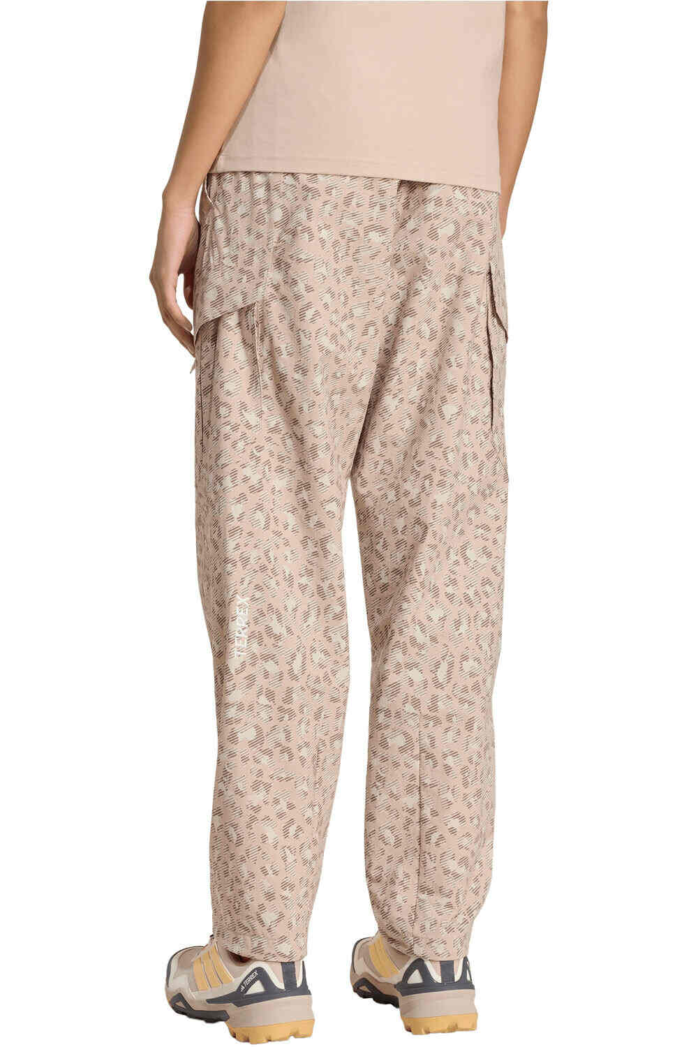 adidas pantalón montaña mujer TERREX XPLORIC CLIMA365 CARGO vista trasera