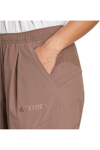 adidas pantalón montaña mujer W CARGO PANTS 04