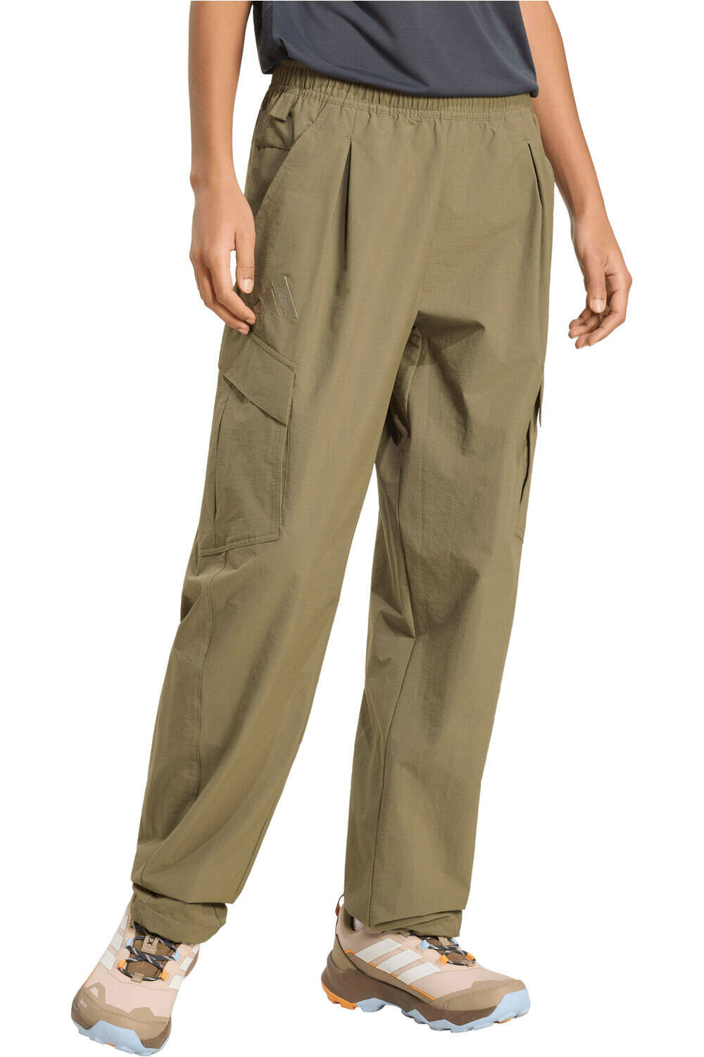adidas pantalón montaña mujer W CARGO PANTS vista frontal