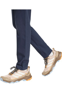 adidas pantalón montaña mujer W MT ESS PANTS vista detalle