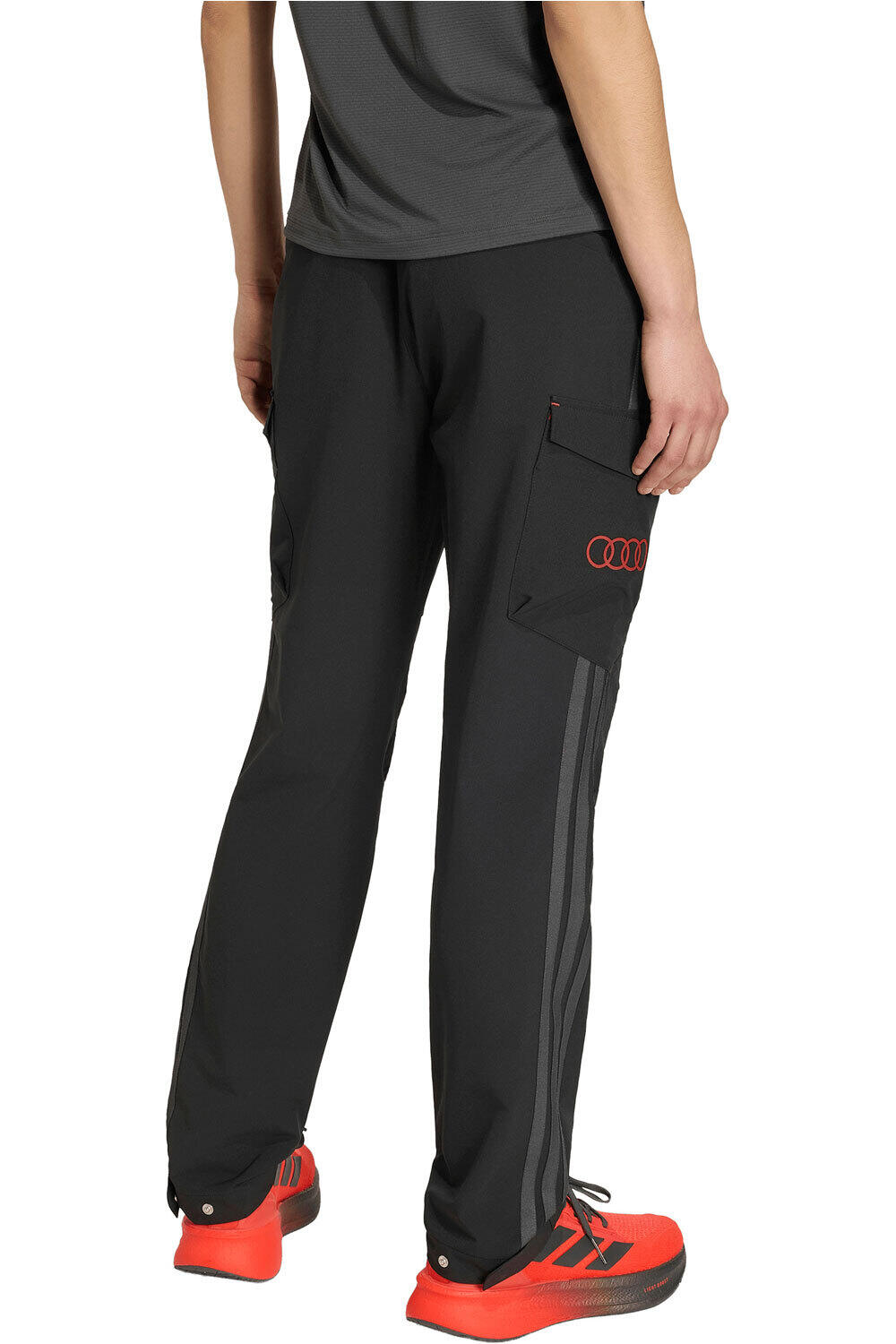 adidas pantalón mujer AUDI FORMULA ONE TEAM MECHANICS vista trasera