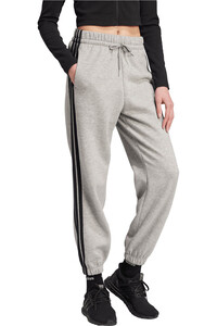 adidas pantalón mujer ESSENTIALS FLEECE LOOSE-FIT 3 BANDAS vista detalle