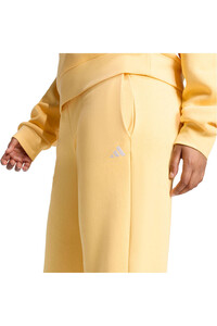 adidas pantalón mujer ESSENTIALS SMALL LOGO FEEL COZY vista detalle